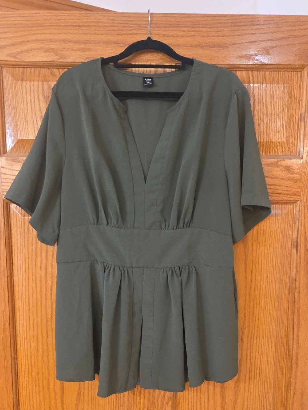 SHEIN Curve Olive Green Scoop Neck Top